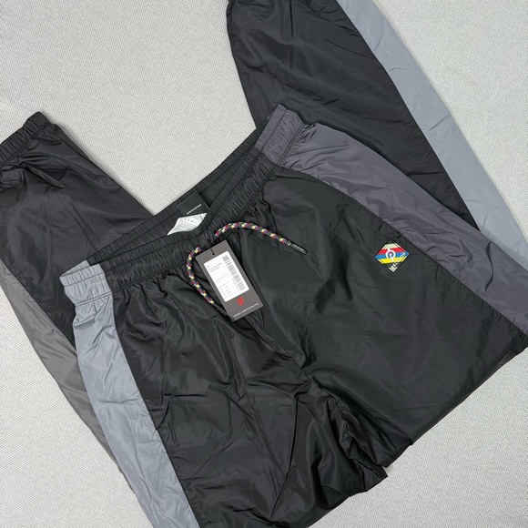 Peloton Other - Peloton Track Pants Men's M Black/Gray Nylon Joggers‎ Lined NWT